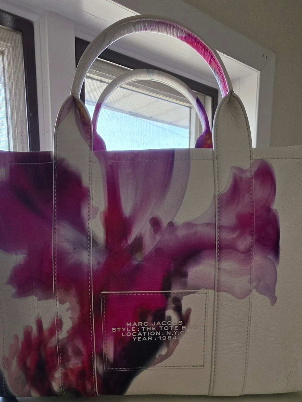 Marc Jacobs Future Floral Medium Tote Bag - Picture 2 of 9
